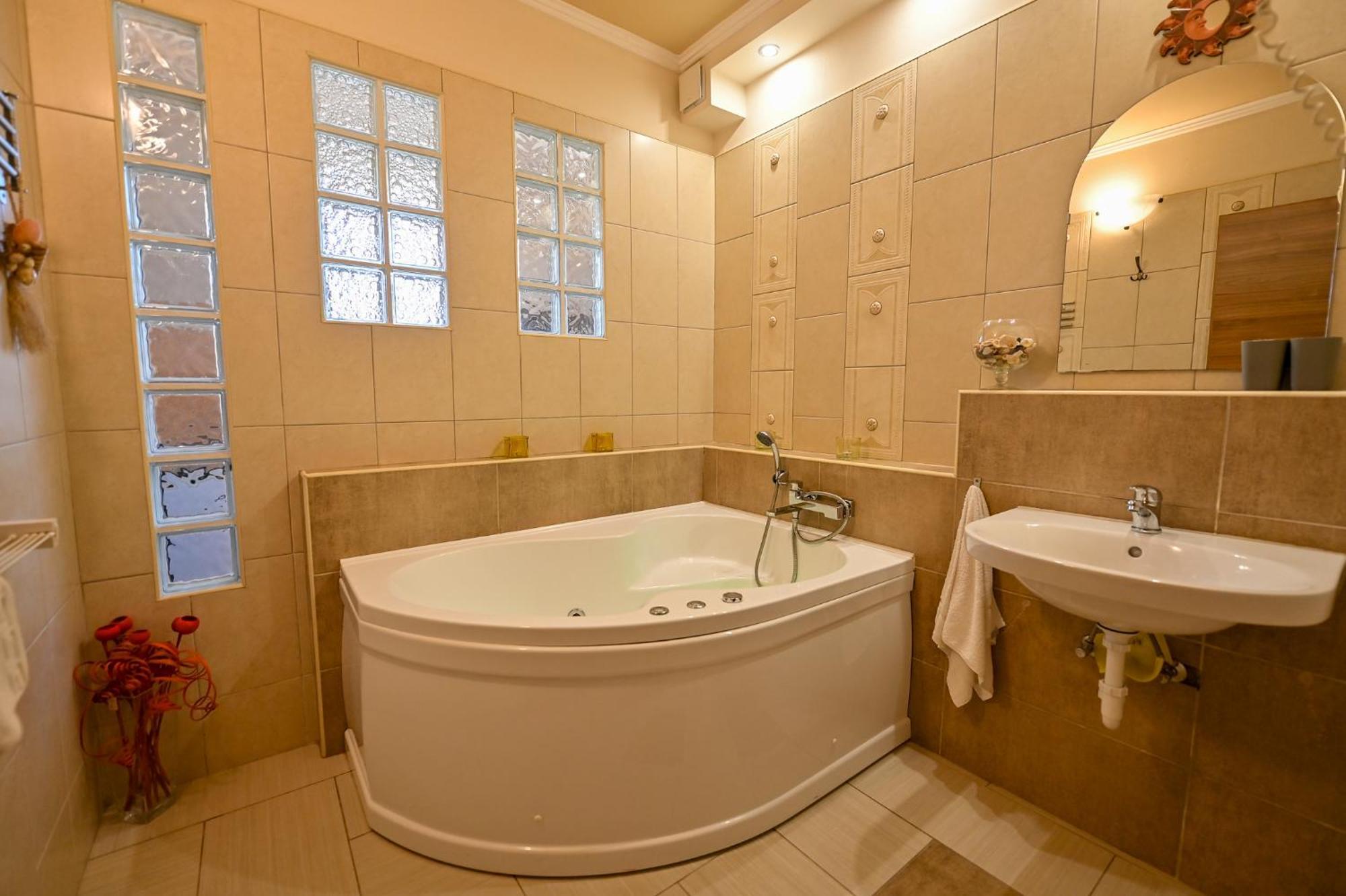 Bellavista 2 Apartman Eger Ngoại thất bức ảnh