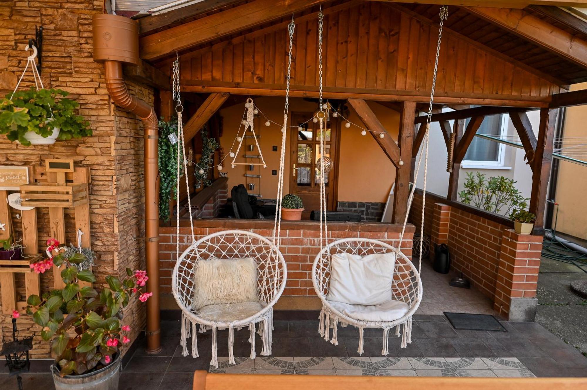 Bellavista 2 Apartman Eger Ngoại thất bức ảnh